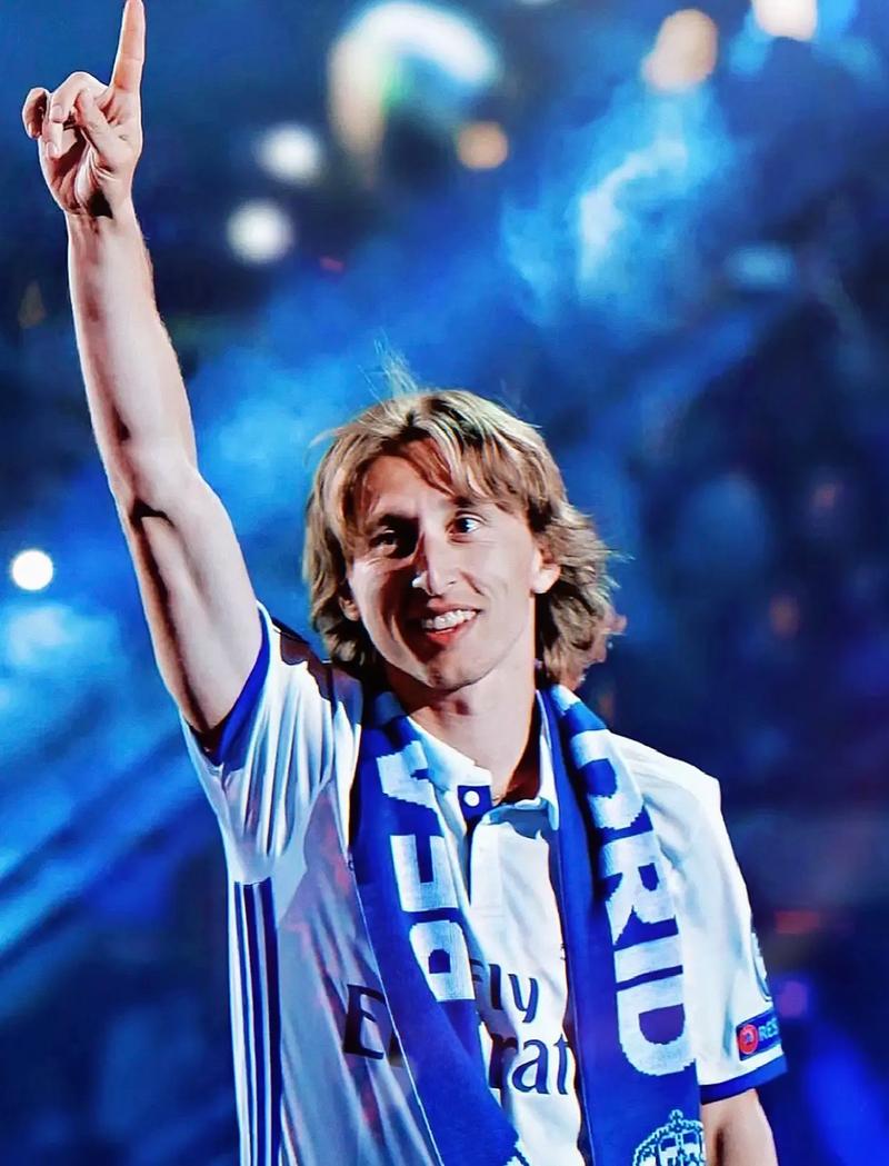 足球世界杯裁判否认偏袒传闻